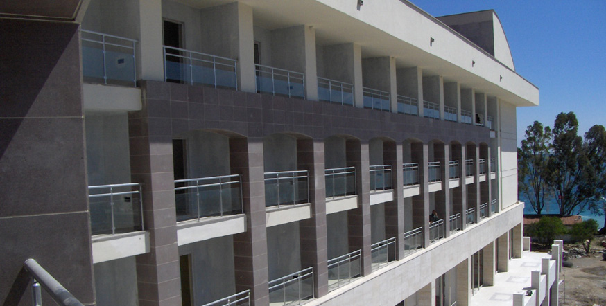 Maxim Otel - 2005 / Andezit , traverten
